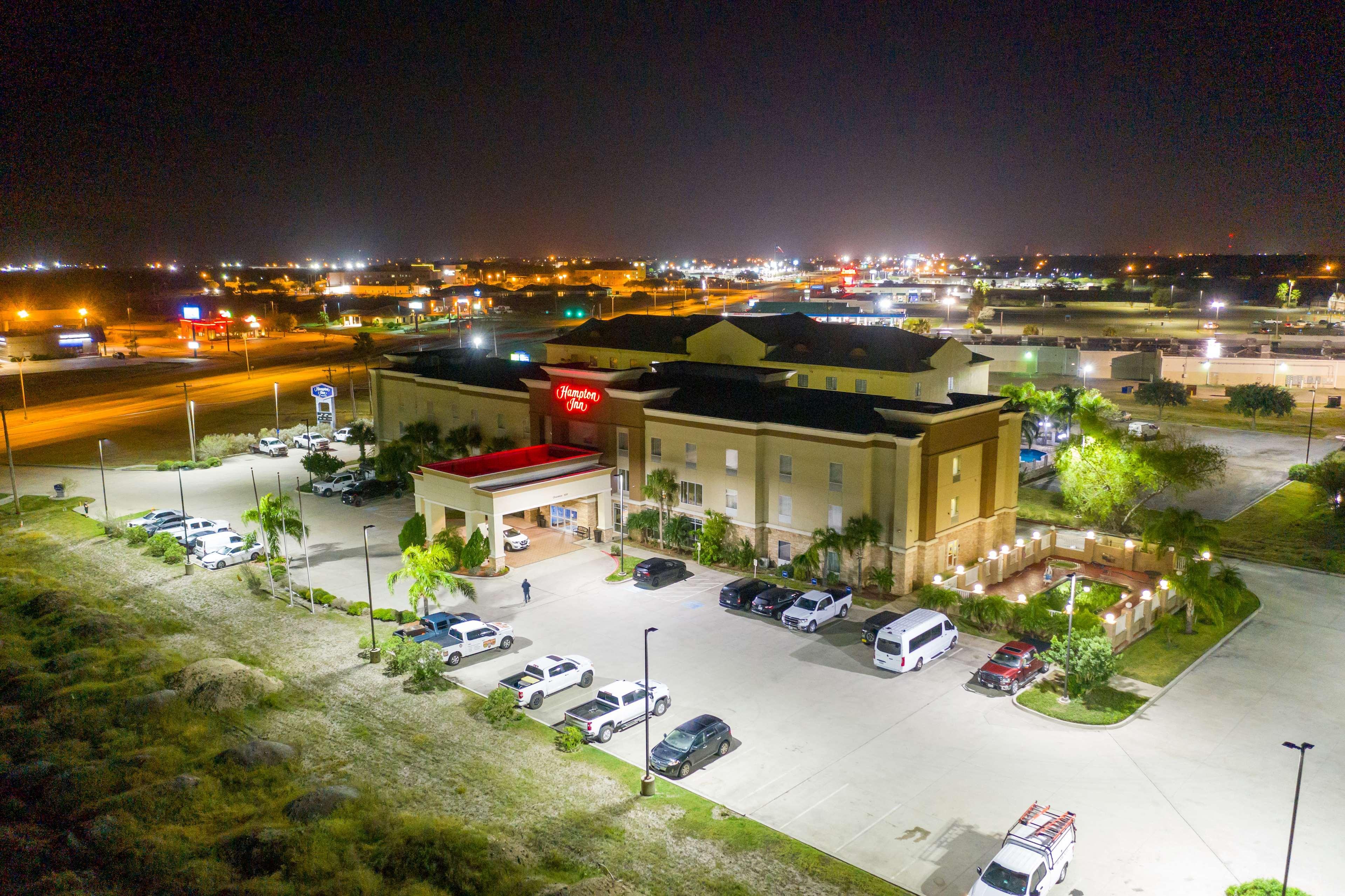 Hampton Inn Alice Exteriör bild