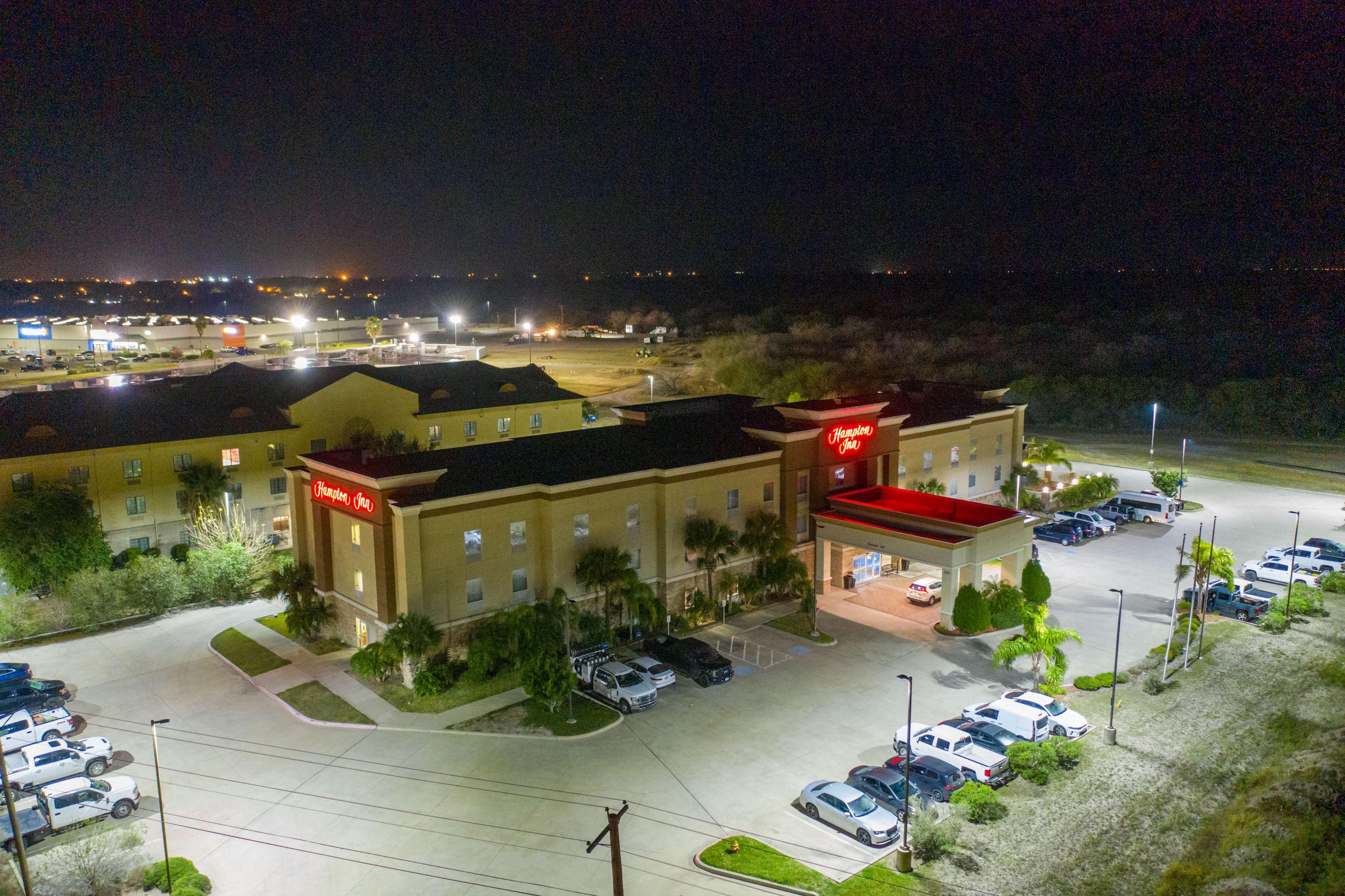 Hampton Inn Alice Exteriör bild